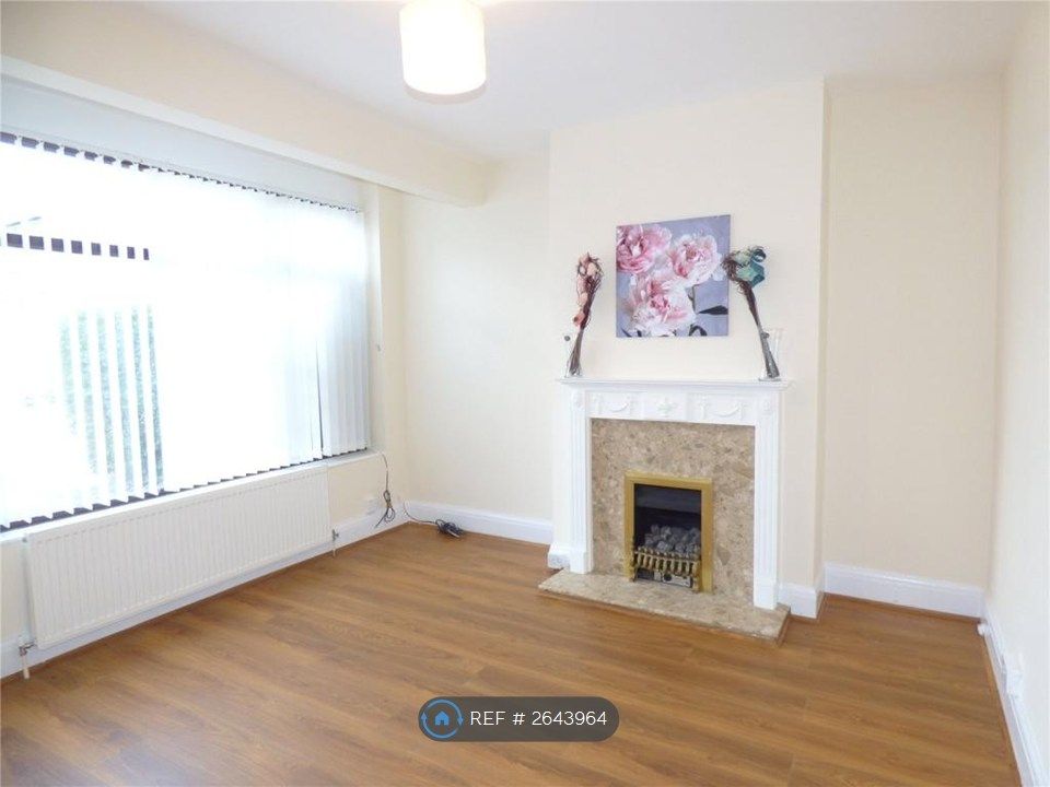 Property photo 2 of 12 Living Room