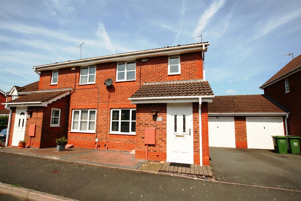 Property photo 1 of 7 Levendrive,31Front.Jpg