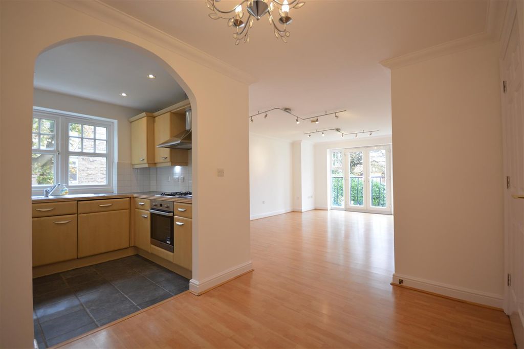 Property photo 2 of 16 Recep.Jpg