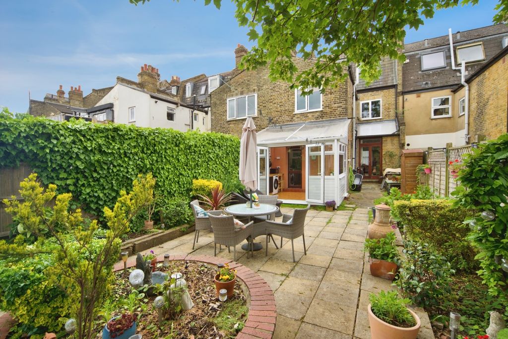 Property photo 3 of 30 Pbox-Img.Jpg