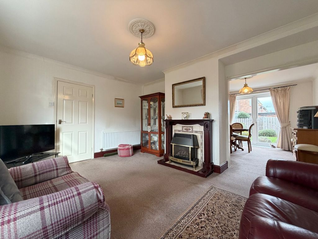 Property photo 2 of 21 Living Room