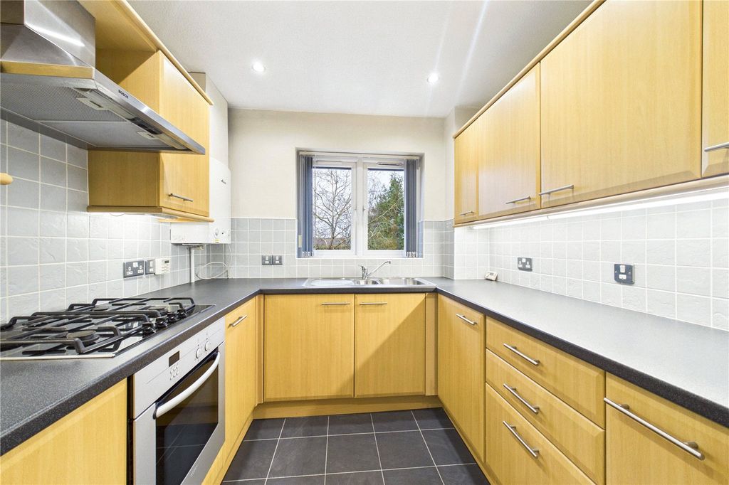 Property photo 2 of 12 Picture No. 20