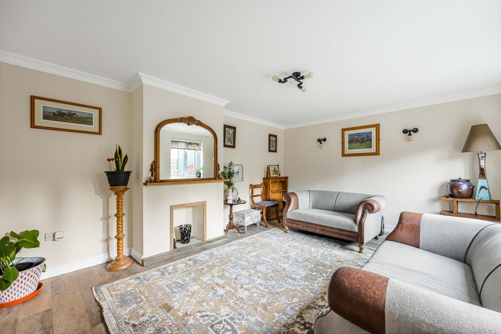 Property photo 2 of 26 Living Room