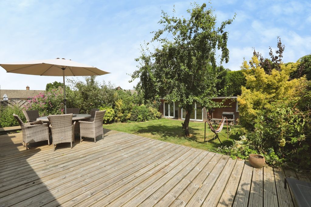Property photo 3 of 33