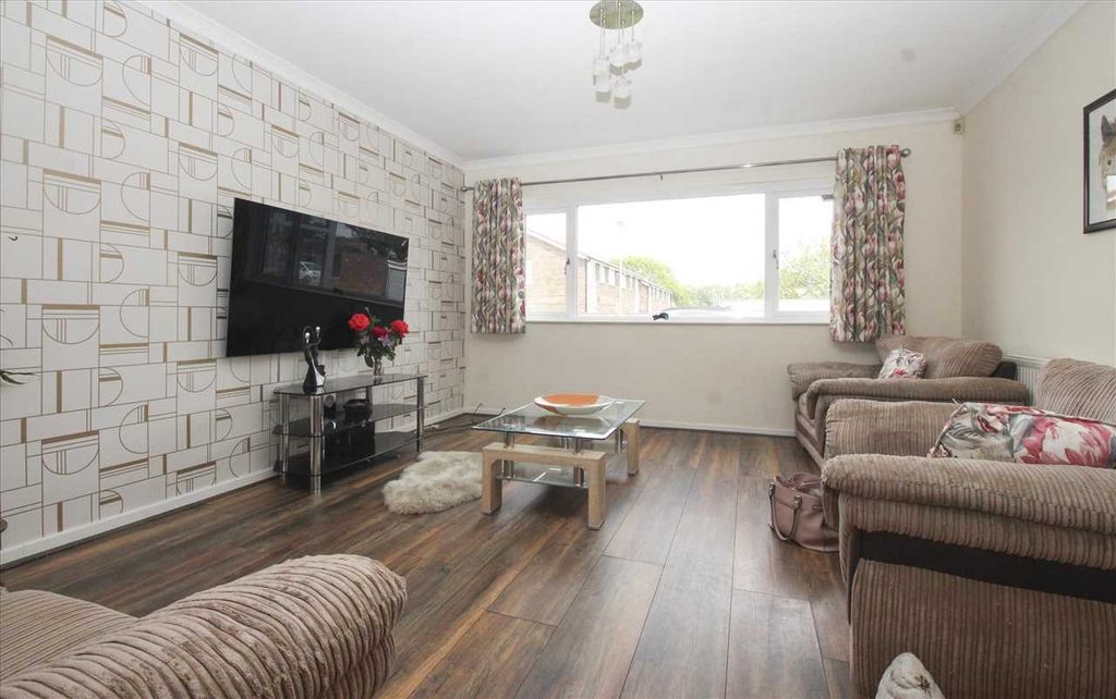 Property photo 2 of 14 Living Room