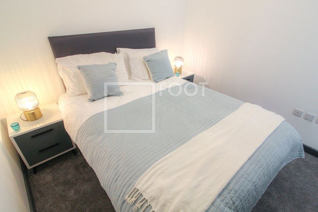 Property photo 1 of 42