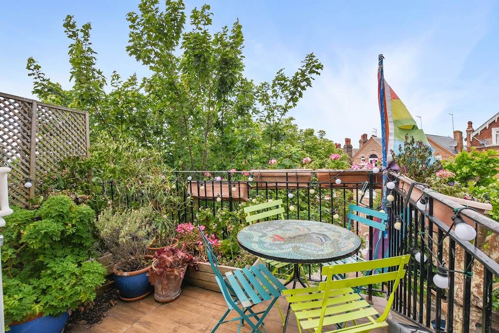 Property photo 2 of 13
