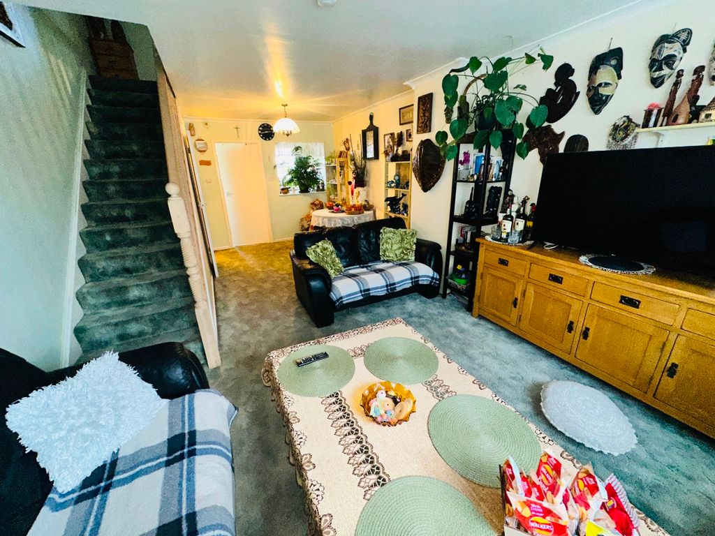 Property photo 2 of 13