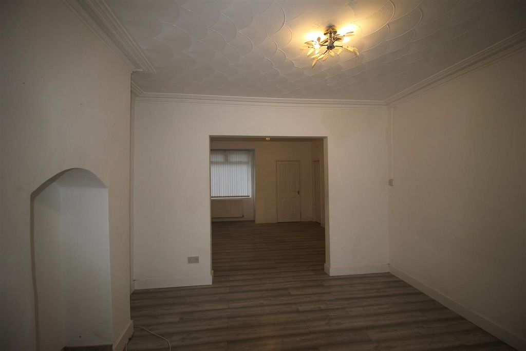 Property photo 2 of 15 Img_0572.Jpg