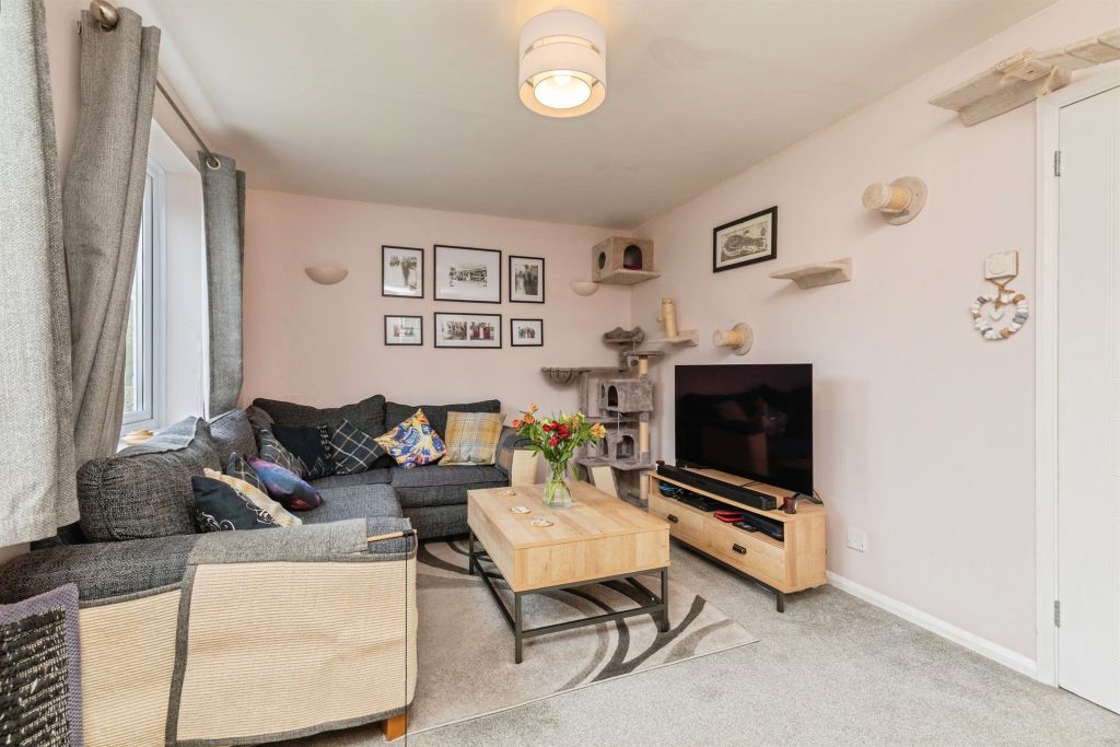 Property photo 3 of 17