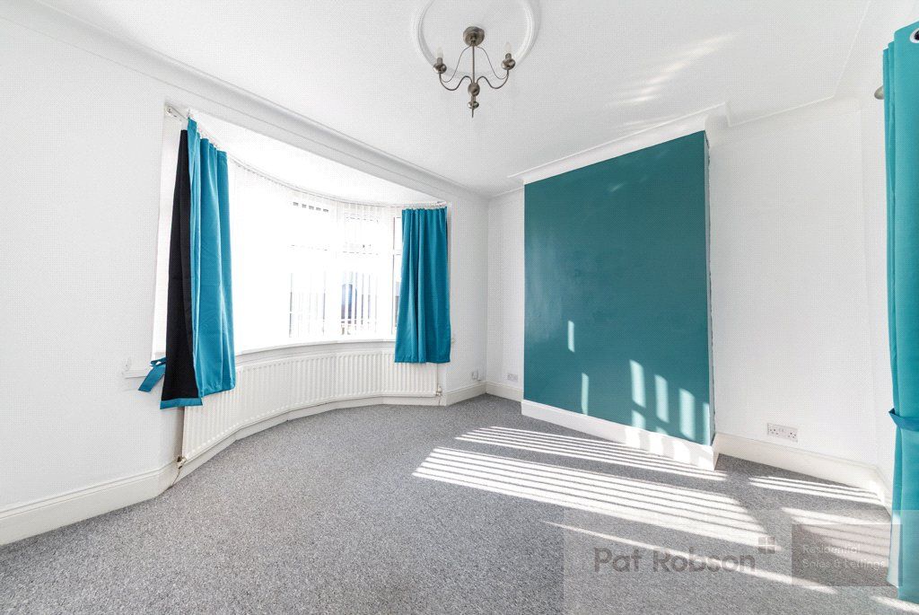 Property photo 3 of 17 Picture 3