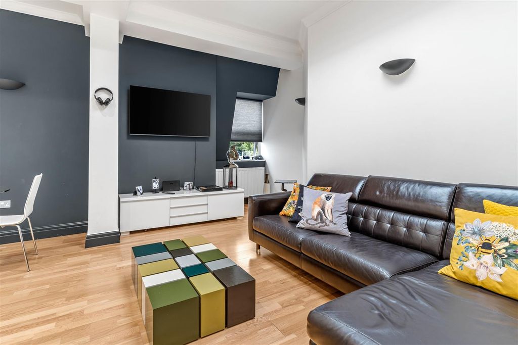 Property photo 2 of 18 6 Castle View 10.Jpg
