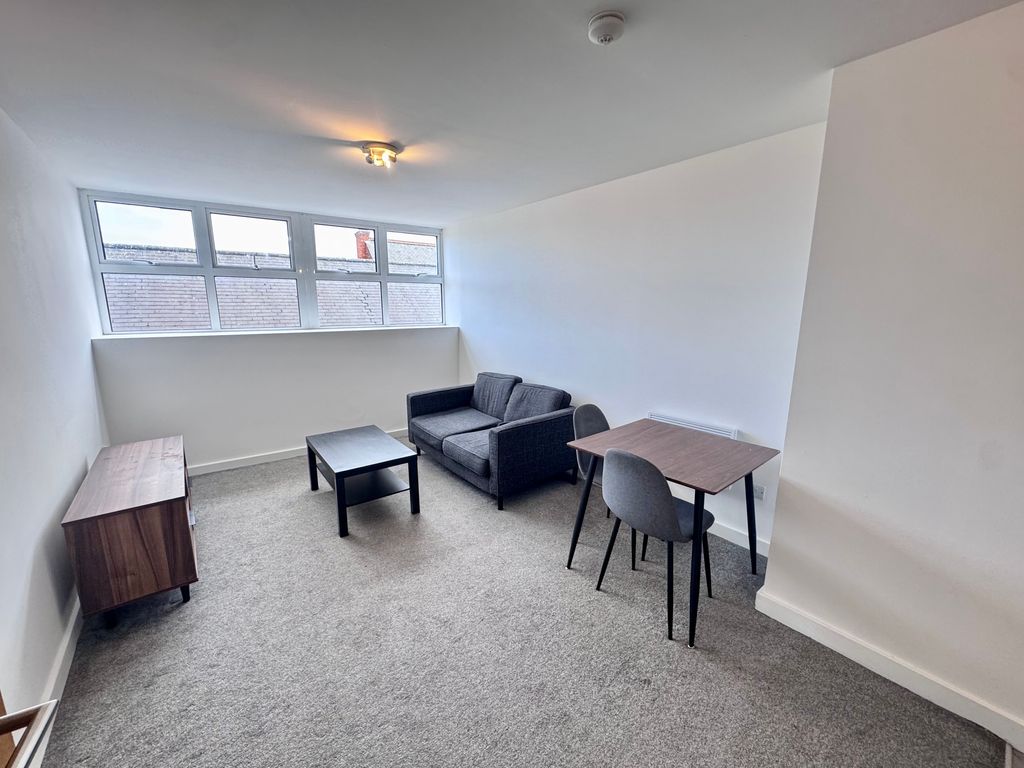 Property photo 2 of 7