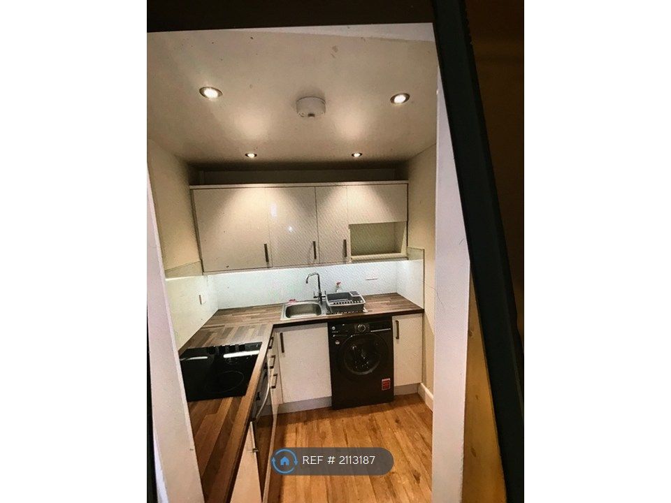 Property photo 1 of 7 Kitchen