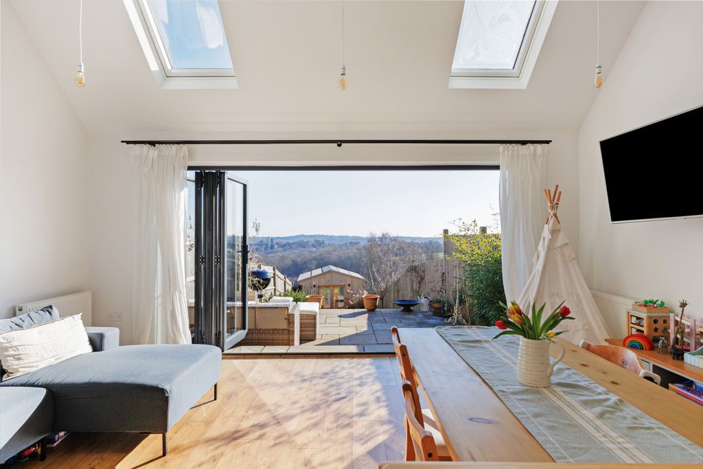 Property photo 3 of 16