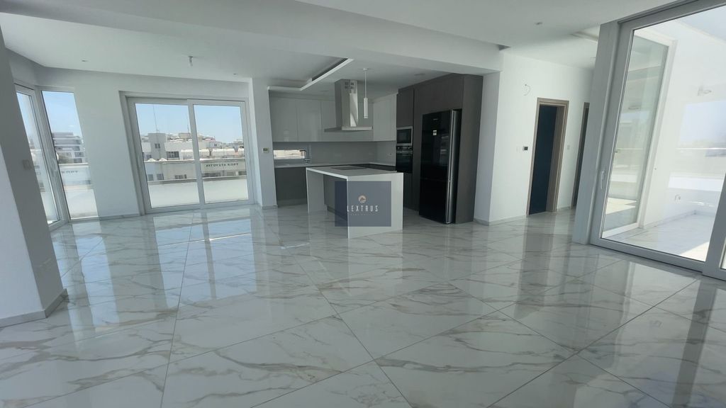 Property photo 3 of 46