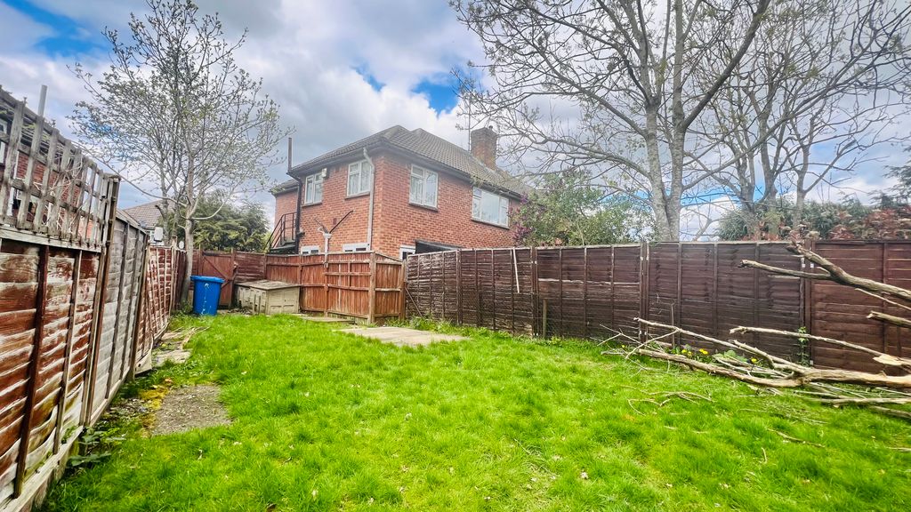 Property photo 1 of 12 Games Room