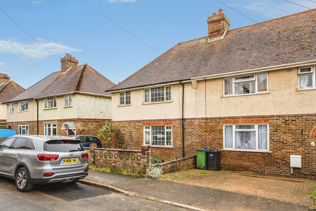 Property photo 1 of 9