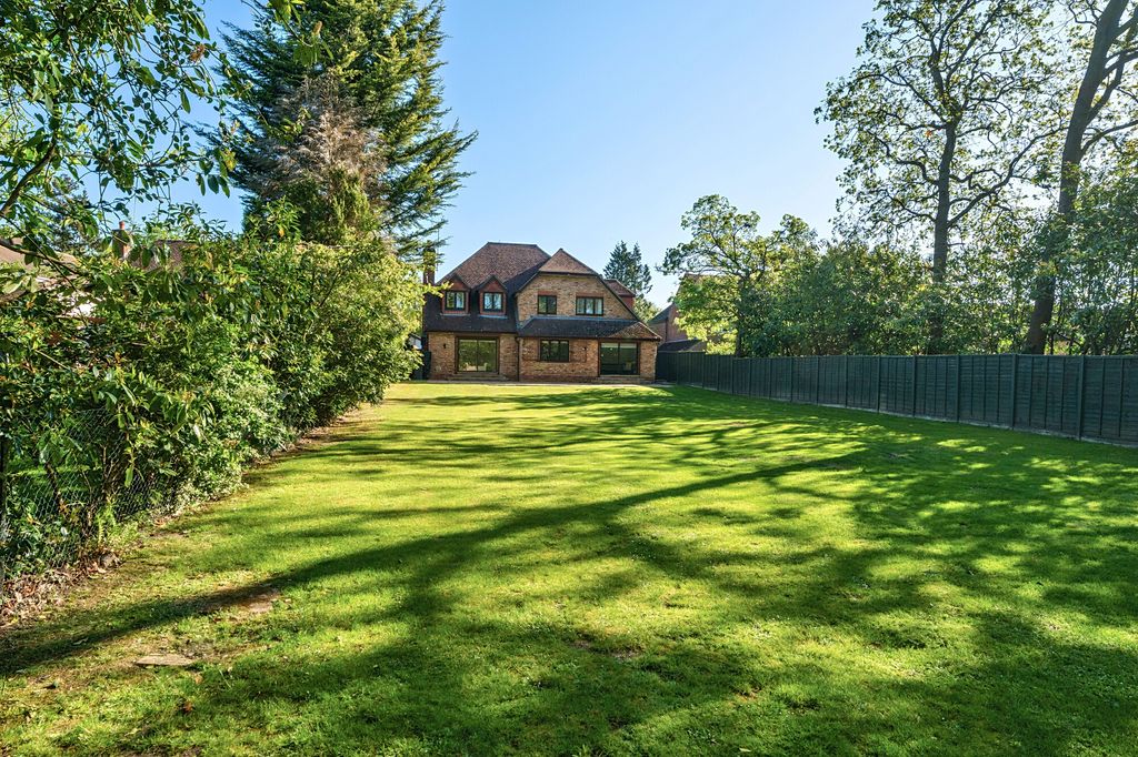 Property photo 2 of 16