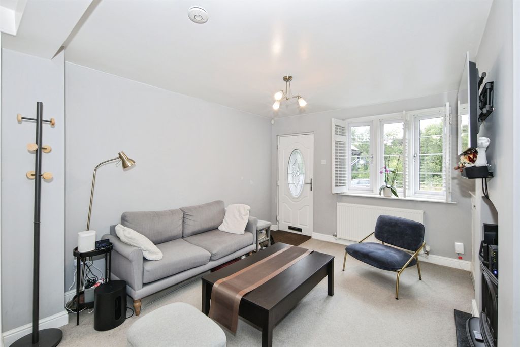 Property photo 3 of 16