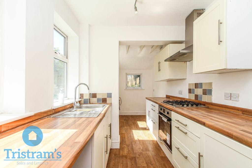 Property photo 2 of 12 Img_7225