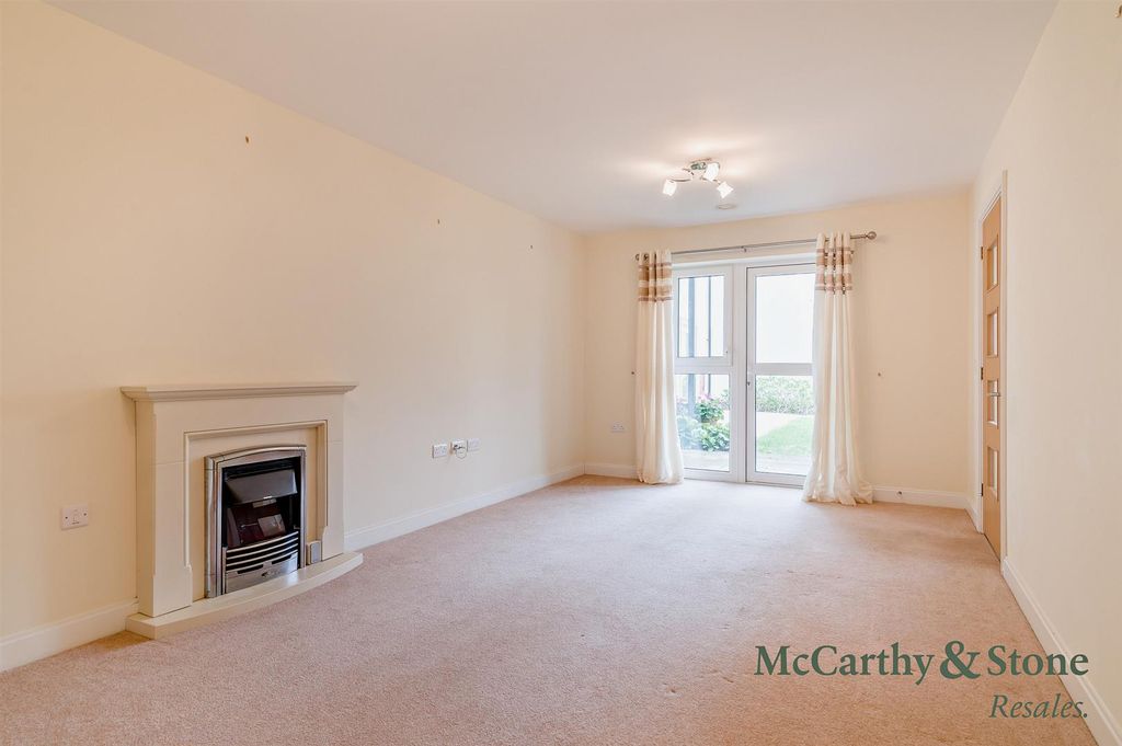 Property photo 3 of 15 Living Room: