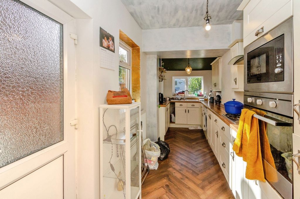 Property photo 3 of 17 Photo