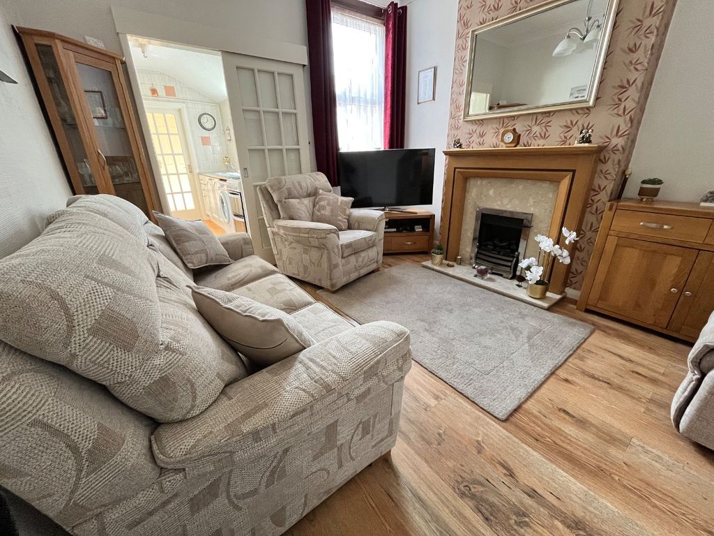 Property photo 2 of 10 4349251