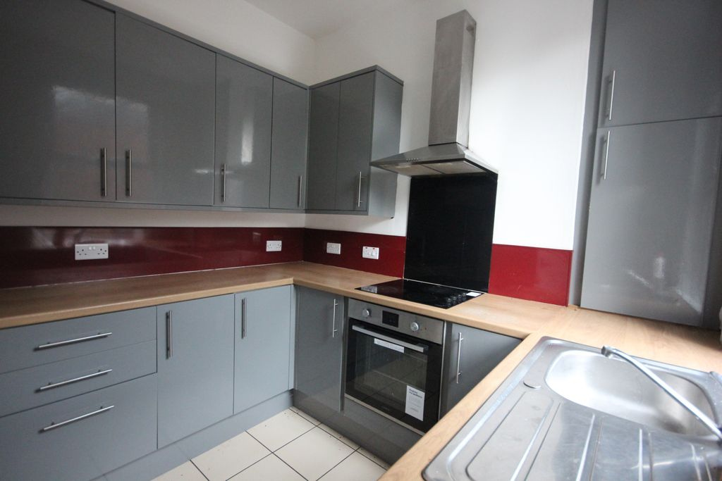 Property photo 2 of 15 Kitchen