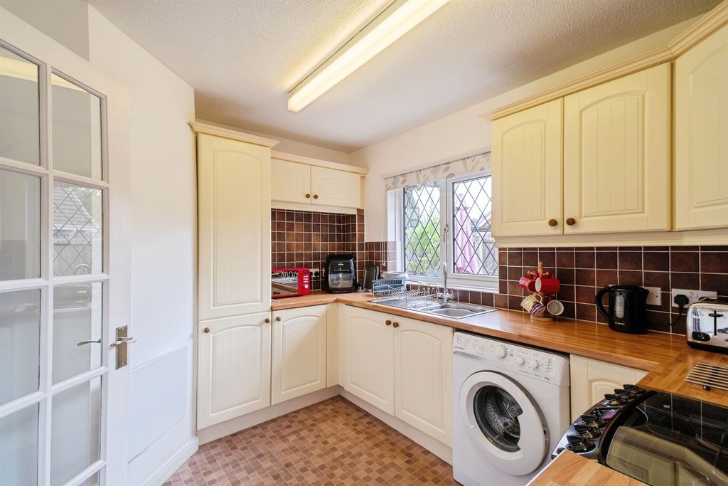 Property photo 2 of 15