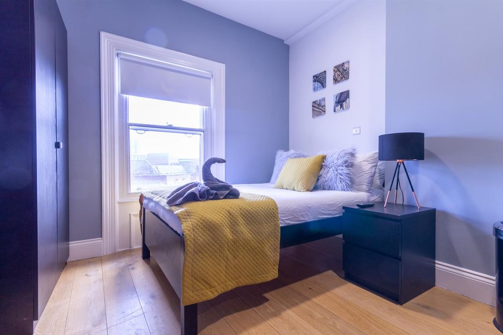 Property photo 3 of 7 Img_8042-Hdr.Jpg