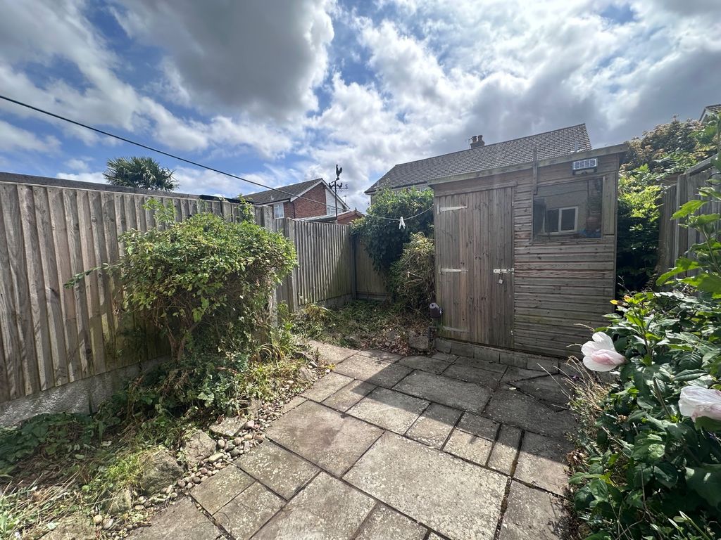 Property photo 2 of 9 4325432