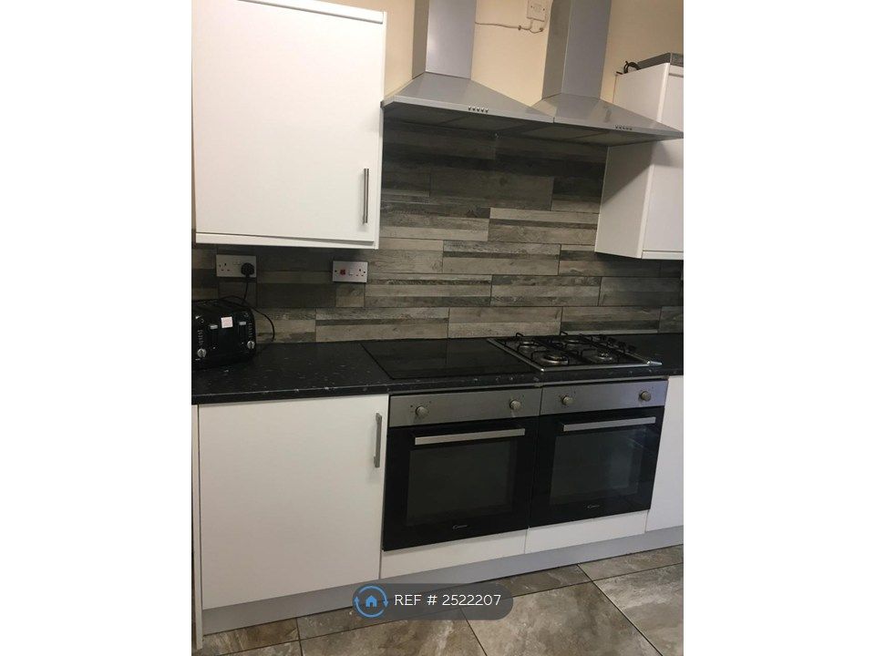 Property photo 2 of 3