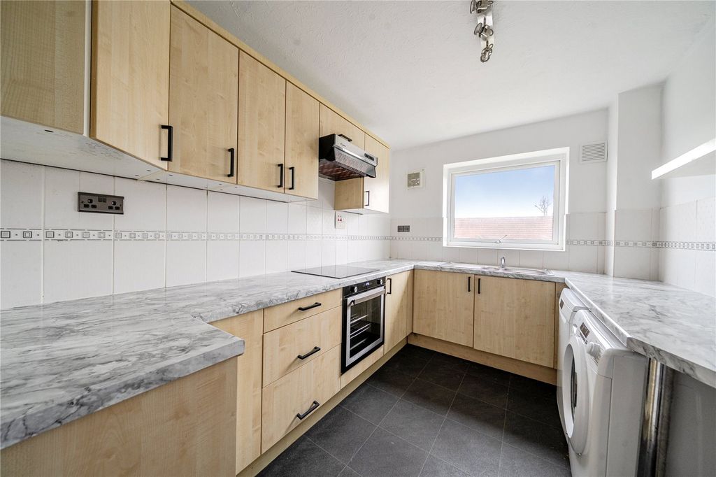 Property photo 3 of 15 Picture No. 06