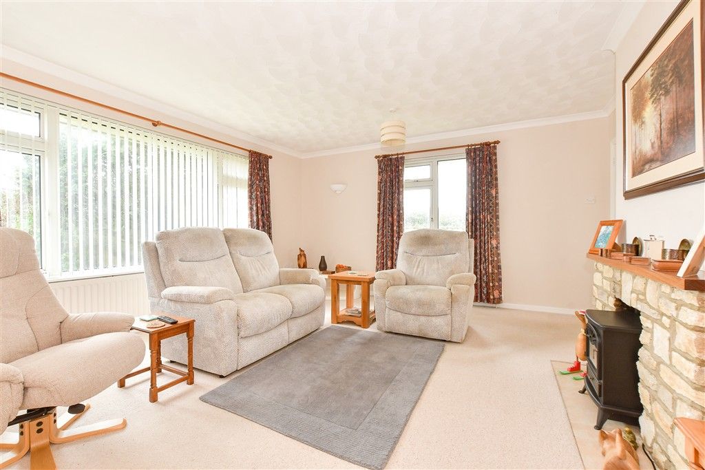 Property photo 3 of 4 Lounge