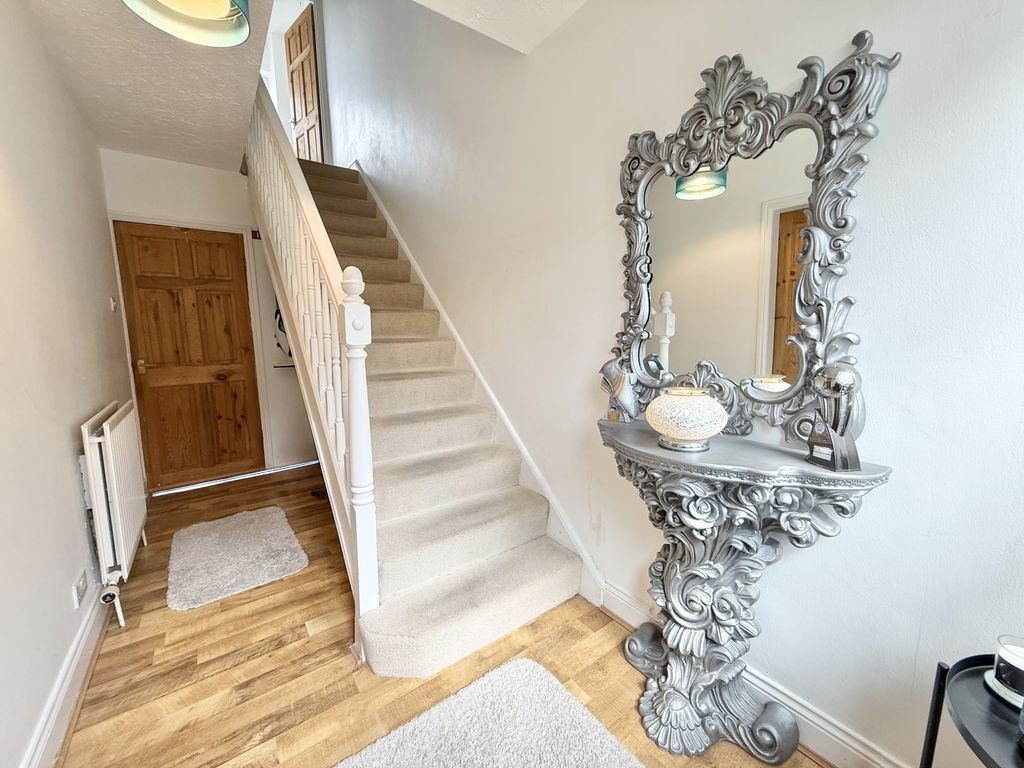 Property photo 2 of 22 Img_9997