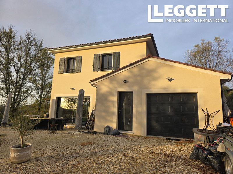 Property photo 2 of 10