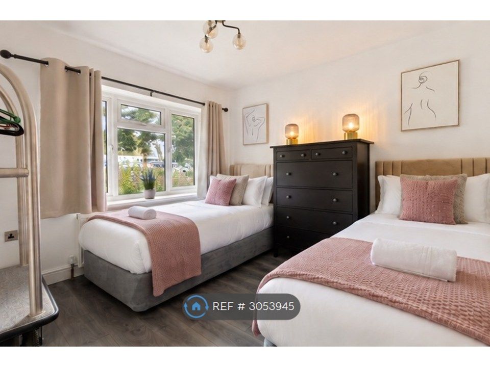 Property photo 3 of 31