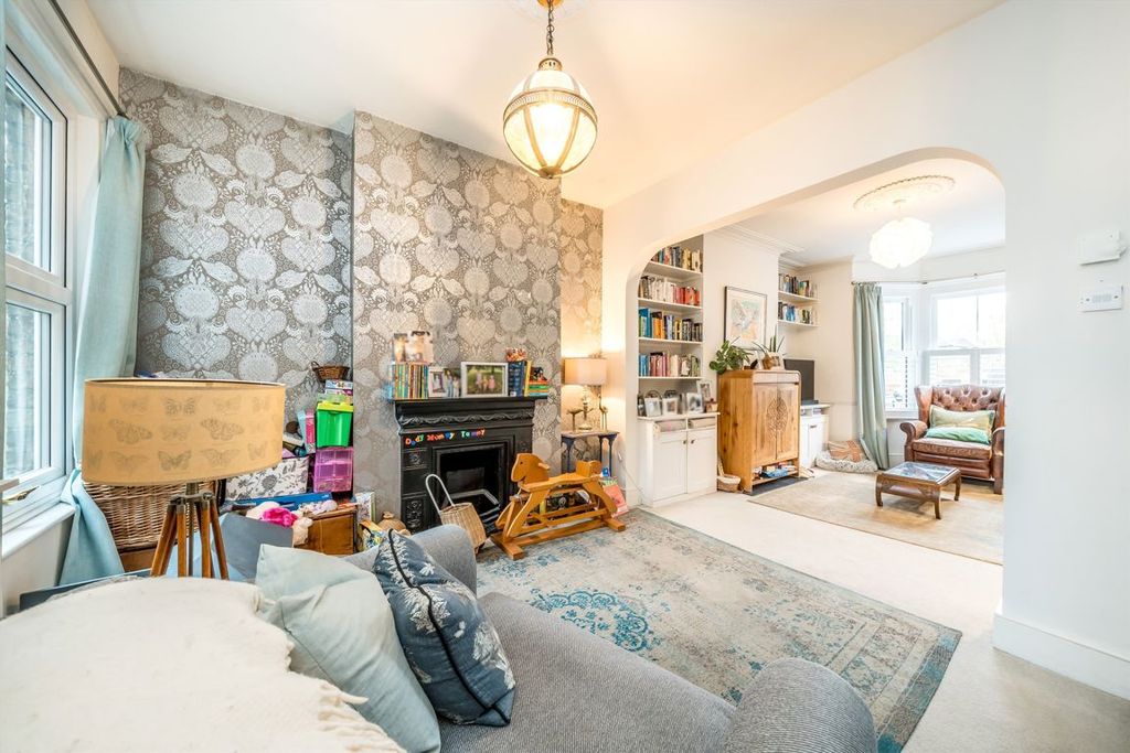 Property photo 3 of 7