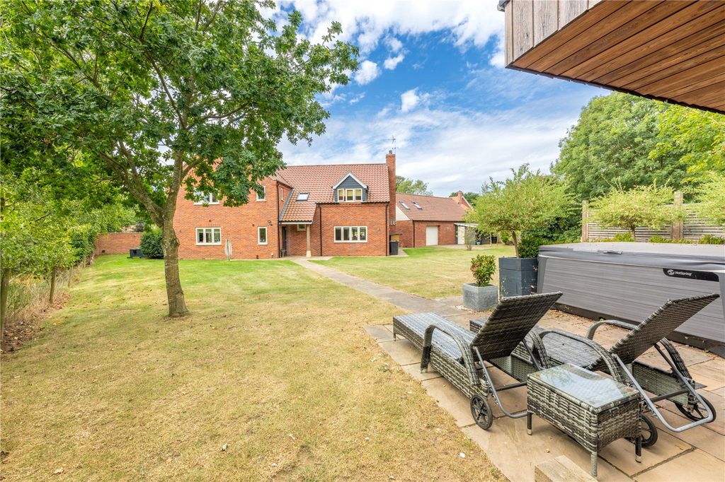 Property photo 3 of 44 Picture No. 58