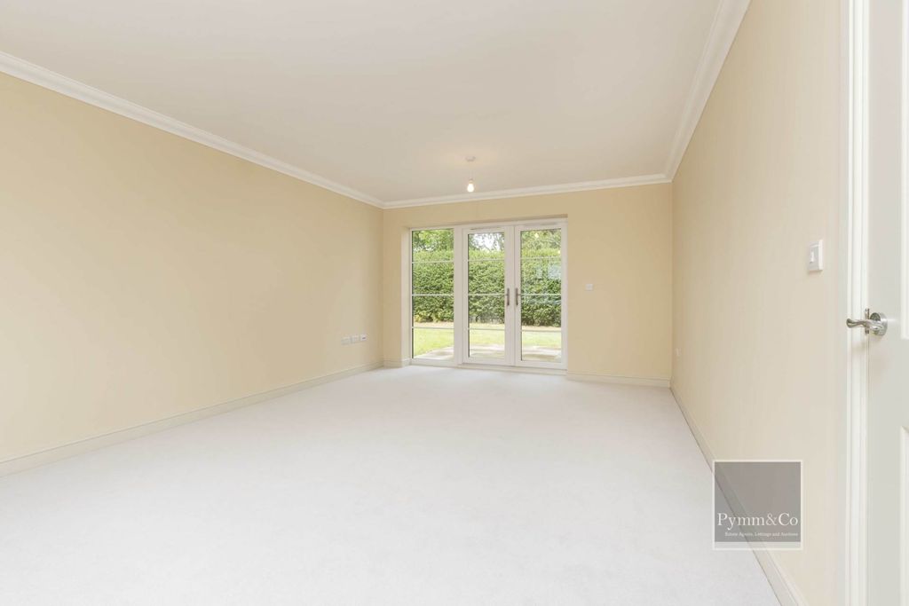 Property photo 3 of 26