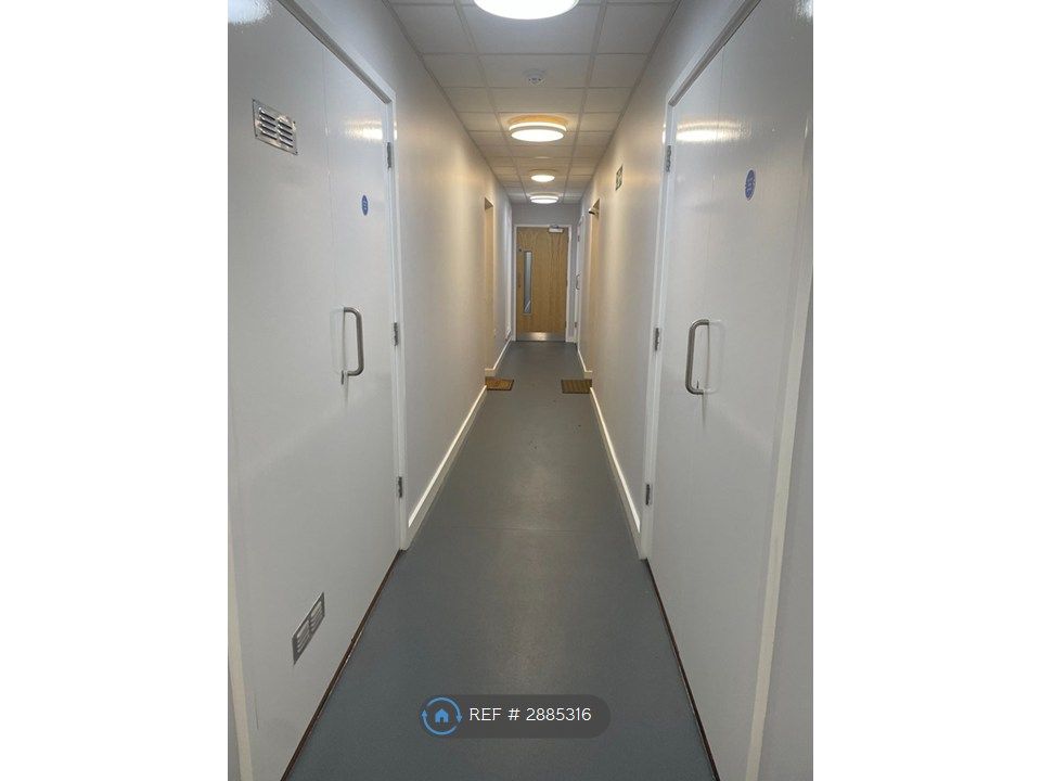 Property photo 2 of 18 1st Floor Corridor