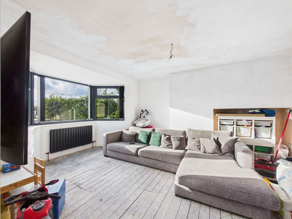 Property photo 2 of 7