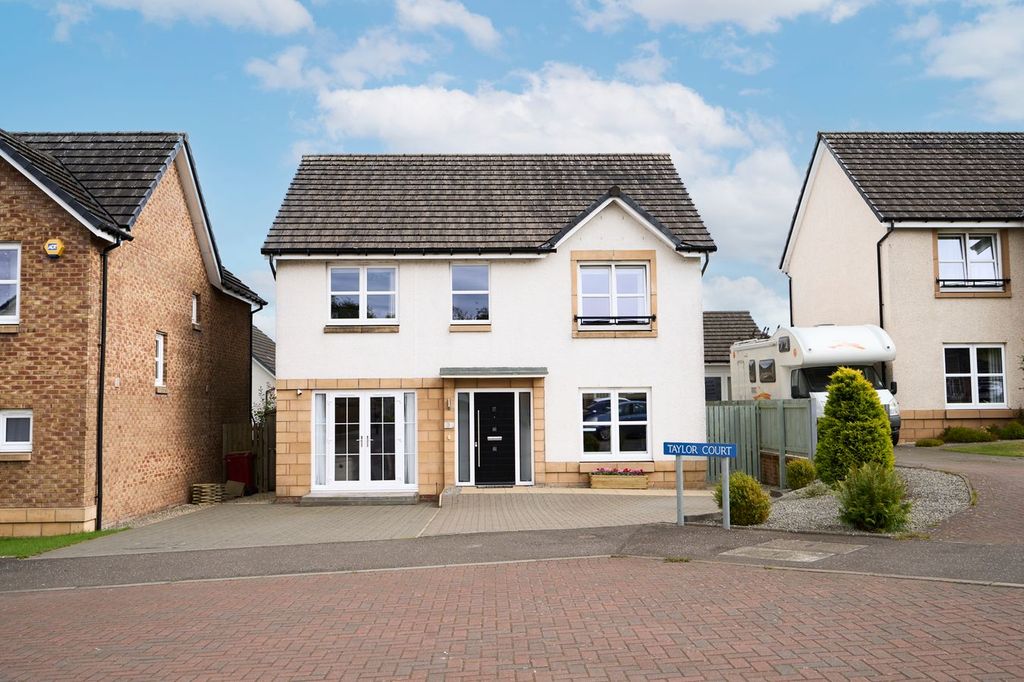 Property photo 1 of 31