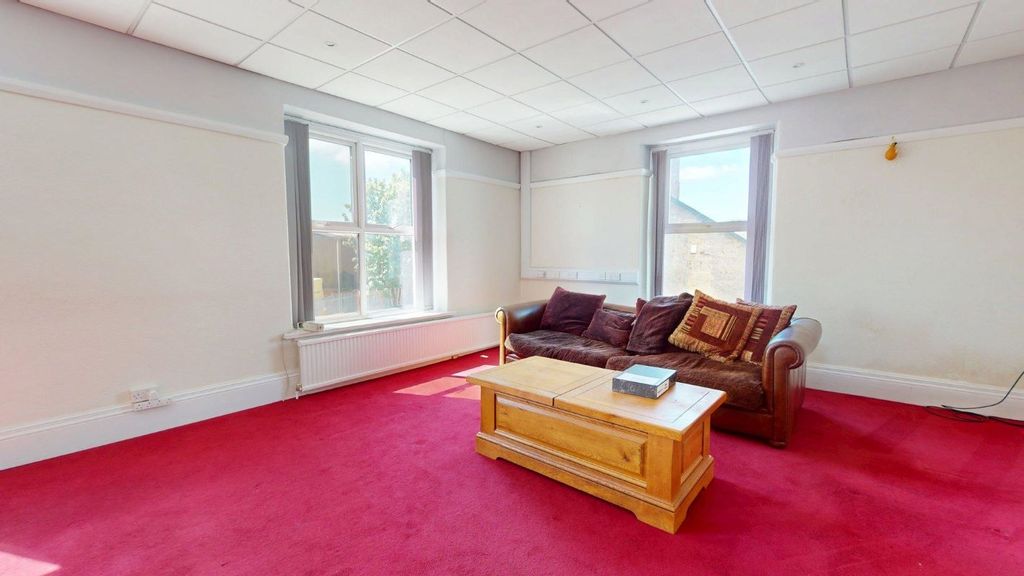 Property photo 2 of 23