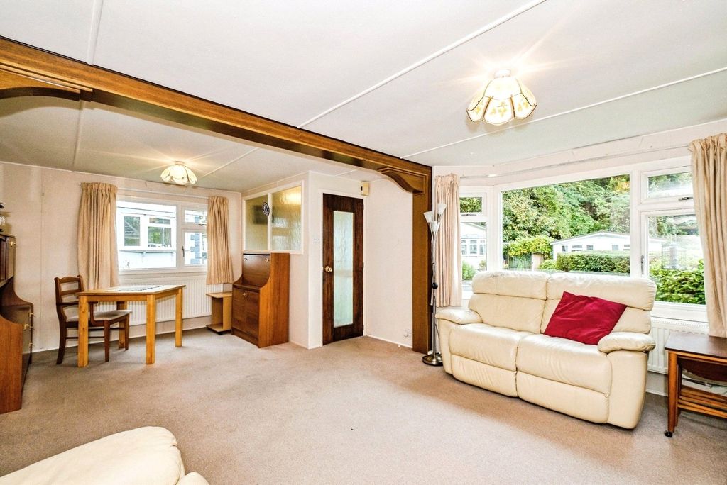 Property photo 2 of 17 Photo