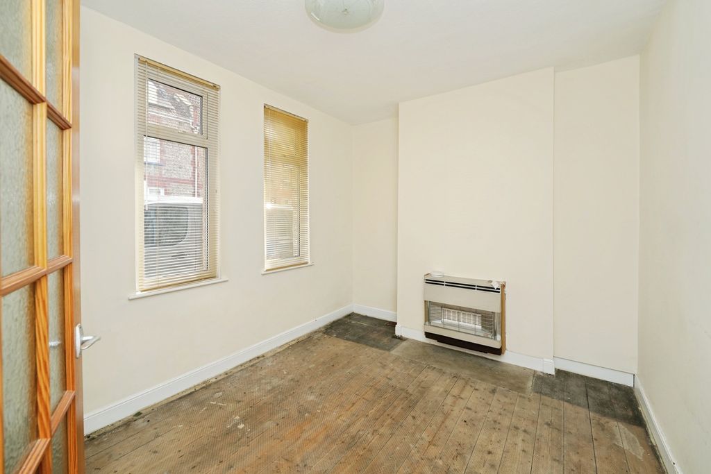 Property photo 2 of 17 Photo