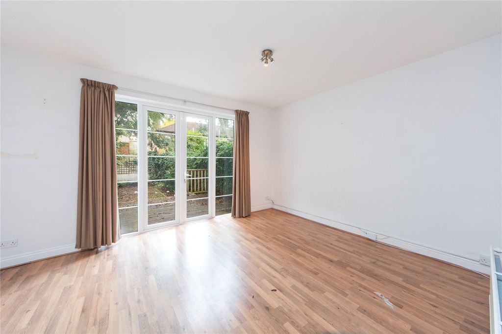 Property photo 2 of 12 Picture No. 06