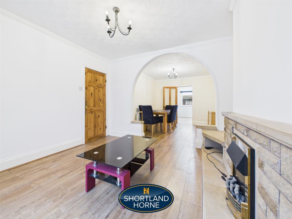 Property photo 3 of 20 Cam04377G0-Pr0045-Still006.Jpg