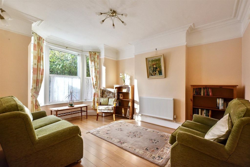 Property photo 2 of 27 Living Room